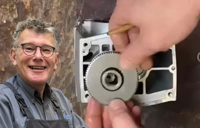 DROMEC Aandrijftechniek aluminium kegelwielreductoren icm draaistroommotor